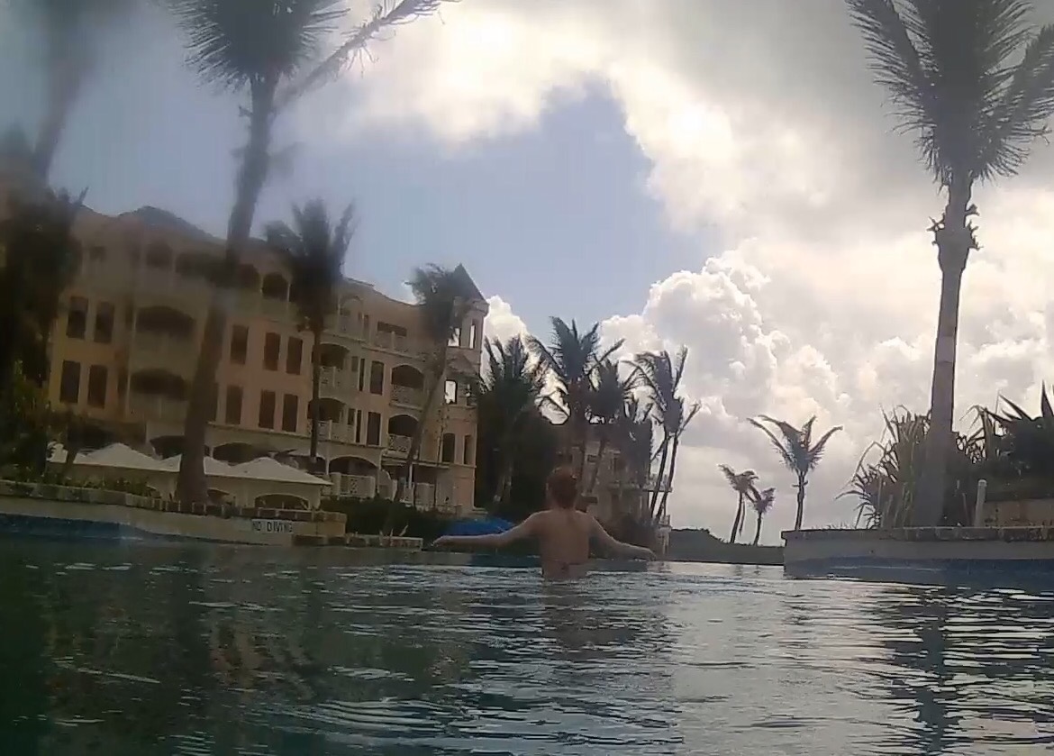 infinity pool selfie 